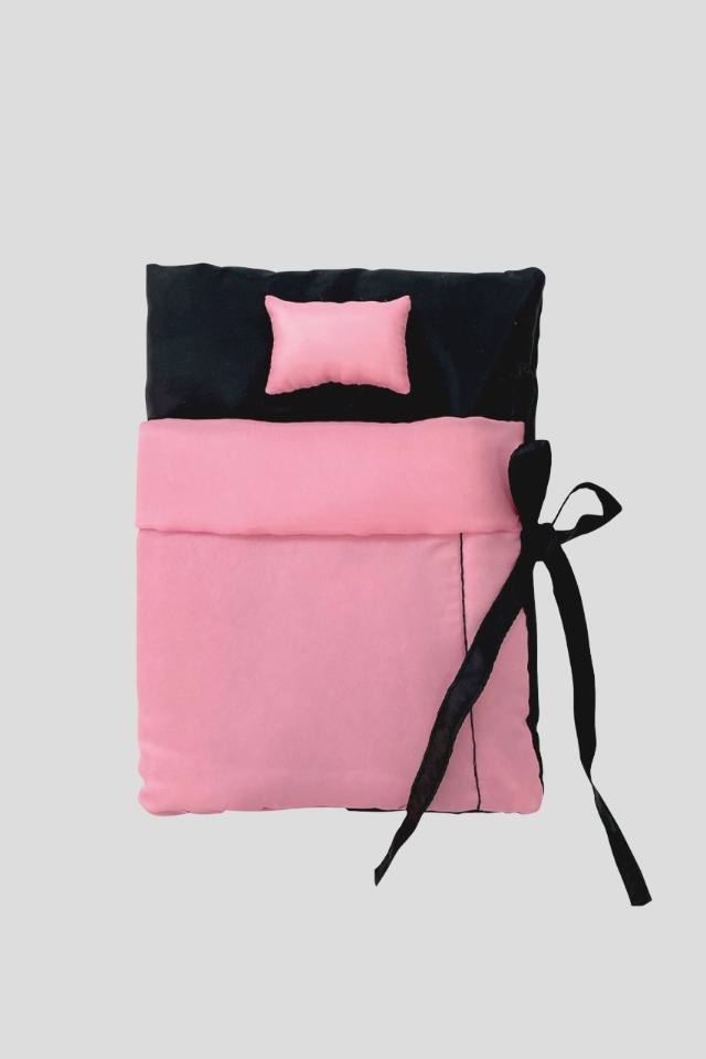 PUFFY BED BOOK (pink/black)
