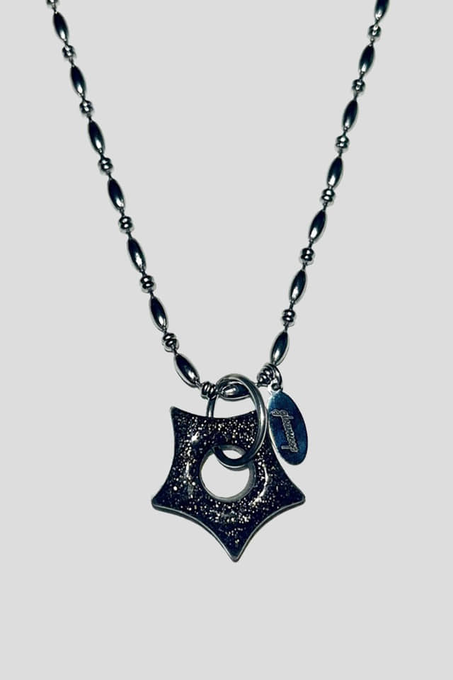 gleaming little star necklace [black pearl]