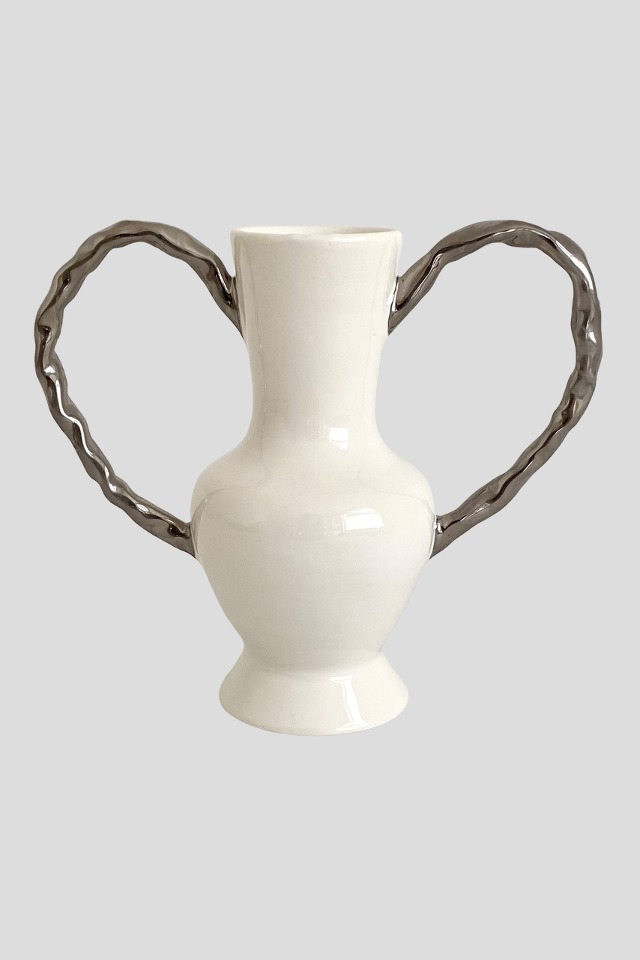 Two-handle vase