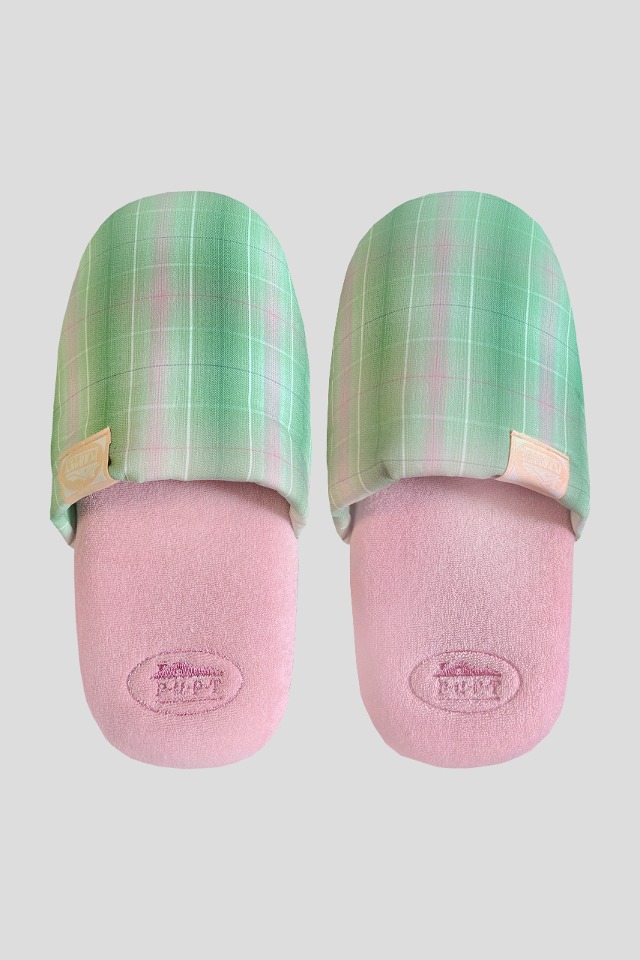 Cutie Check Room Shoes (Green check + Pink)